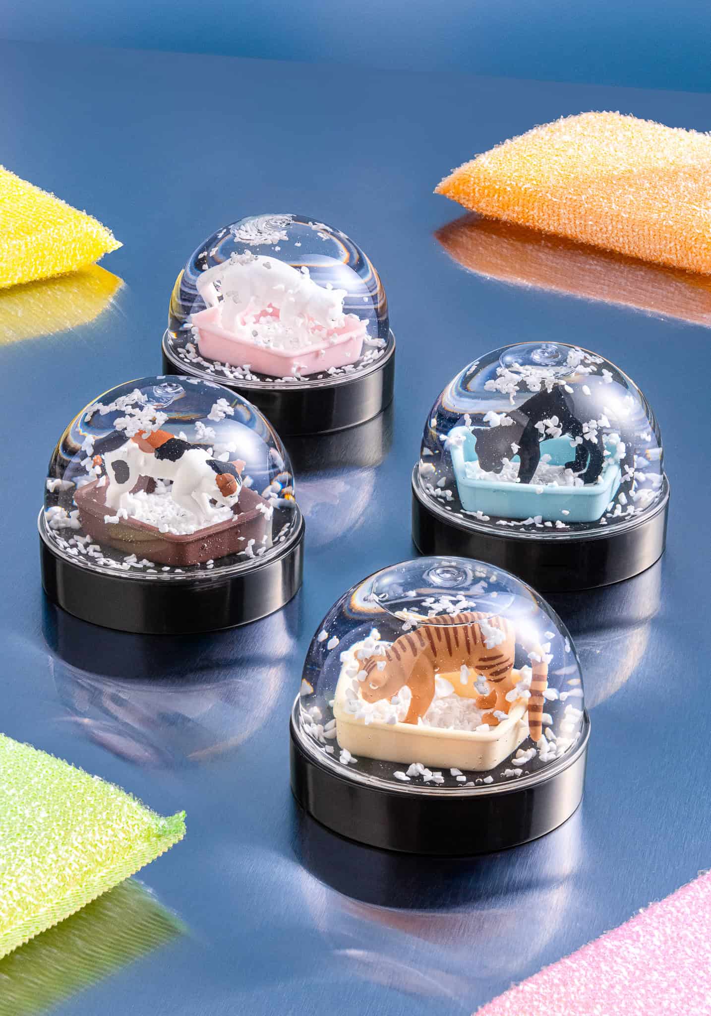 Kitty Litter Snowglobe Japanese Blind Box